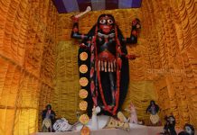 ৩০ ফুটের কালিপ্রতিমাকে ঘিরে উদ্দীপনা দুর্গাপুরে