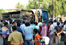 রাঁচি থেকে কলকাতাগামী বাস উল্টে আহত ৭