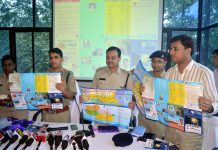 দুর্গাপুজার গাইড ম্যাপের উদ্বোধন করলেন আসানসোলের পুলিশ কমিশনার