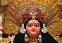 আলোর শহর চন্দননগরে জগদ্ধাত্রীর বিসর্জনের শোভাযাত্রা