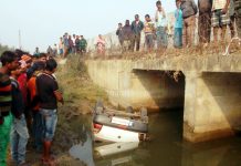 কালভার্টের জলে মারুতি ভাসতে দেখে এলাকায় চাঞ্চল্য