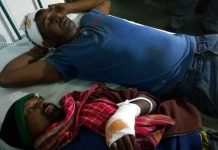 অ্যালয় স্টিল প্ল্যান্ট-এর গেটে শ্রমিক সংগঠনের কর্মীদের হাতাহাতি