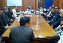 দুর্গাপুরের আন্দোলনরত আইনজীবিরা তাঁদের দাবি নিয়ে জেলাশাসকের সঙ্গে বেঠক সারলেন