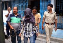 নিয়ামতপুরে ব্যবসায়ীকে গুলির ঘটনায় গ্রেফতার ১
