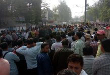 এএসপি আধিকারিকদের দপ্তরে ঢোকায় বাধা দিল আন্দোলনরত শ্রমিক সংগঠনগুলি