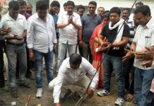 দুর্গাপুরের ১৩ ও ১৪ নং ওয়ার্ডের সংযোগকারী রাস্তার মধ্যে কালভার্ট নির্মাণের জন্য শিলান্যাস