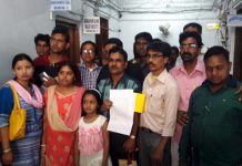 দুর্গাপুর পাবলিক স্কুলের অভিভাবকরা একগুচ্ছ অভিযোগ নিয়ে মহকুমাশাসকের দ্বারস্থ