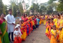 দুর্গাপুরের দোল চিত্র