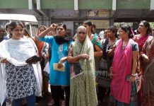 মদের দোকান বন্ধ করতে বদ্ধপরিকর দুর্গাপুরের দুর্গাবাহিনী