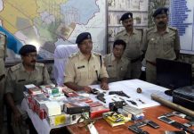 আগ্নেয়াস্ত্র, ল্যাপটপ ও বহু মোবাইল সেট সহ দুর্গাপুরে গ্রেফতার ৫ দুষ্কৃতী