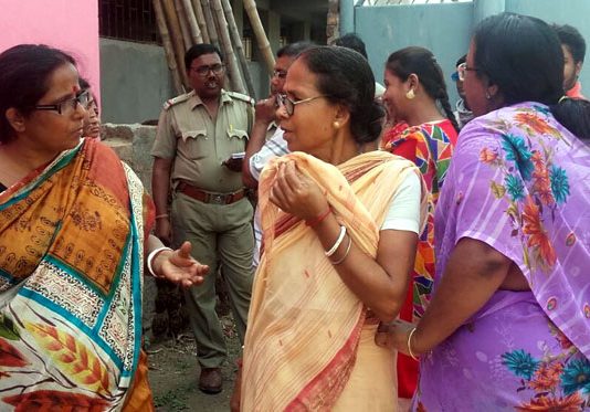 একসময় মা ও বাবার মৃতদেহ ঘরে আগলে বসে থাকা রাজার পচাগলা দেহ উদ্ধার