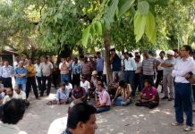 জল সংকটের প্রতিবাদে ডিএসপি কারখানায় বিক্ষোভ
