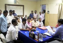 দুর্গাপুরে নির্দিষ্ট সময়ে পুরভোটের দাবিতে বামেদের স্মারকলিপি মহকুমাশাসককে