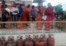 লাউদোহায় ‘প্রধানমন্ত্রী উজ্জ্বলা যোজনা’য় বিনামূল্যে গ্যাস সংযোগ দেওয়া শুরু