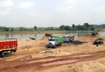 বালি মাফিয়াদের বিরুদ্ধে আভিযান দুর্গাপুর মহকুমা প্রশাসনের