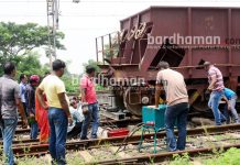 সীতারামপুরে লাইনচ্যুত মালগাড়ি, দ্রুত পরিস্থিতি স্বাভাবিক করলেন রেল কর্মীরা