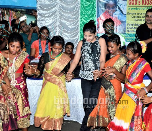 আসানসোলে খুলল ‘ভগবানের দোকান’, বিনামূল্যে মিলবে নানান জিনিস