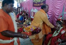 নবমীতে নব কুমারী পুজো বর্ধমানের সর্বমঙ্গলা মন্দিরে