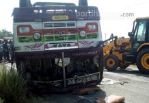 কাটোয়ার এসটিকেকে রোডে বাস উল্টে আহত কমপক্ষে ২০