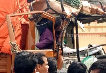 পানাগড় বাইপাশে গ্যাস সিলিন্ডার বোঝাই ট্রাকের পিছনে ধাক্কা ট্রাকের