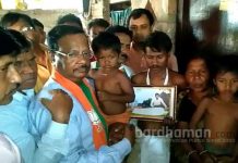 বর্ধমান পূর্ব কেন্দ্রের বিজেপি প্রার্থীর বিরুদ্ধে নির্বাচনী বিধিভঙ্গের অভিযোগ