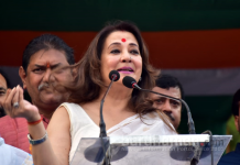 পান্ডবেশ্বরে মুনমুন সেনের জনসভায় উপচে পড়ল ভীড়