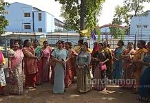 দুর্গাপুরের স্কুলে গরমের ছুটি কমানোর অবেদন অভিভাবকদের