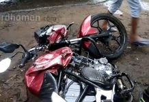 দুর্গাপুরে বাইকে ধাক্কা মেরে বাস ঢুকল বাড়িতে, গুরুতর আহত ২