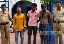 আসানসোলে পাকড়াও তিন মোবাইল চোর, উদ্ধার ৭টি মোবাইল