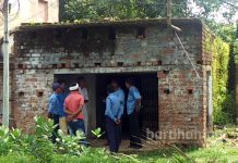 দুর্গাপুরের বনগ্রামে বোমা বাঁধতে গিয়ে বোমা ফেটে জখম ১