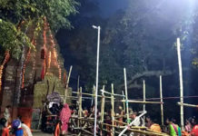 কাঁকসার আড়া রাঢ়েশ্বর শিবমন্দিরে ভক্তদের ঢল নামল