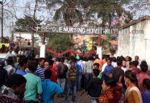 পানাগড় বাজারে সিনেমার শুটিং দেখতে জনতার ঢল