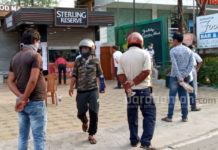 দুর্গাপুরে মদের দোকান খুলতেই পড়ল লম্বা লাইন