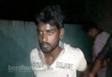 মামড়া বাজারের দোকান থেকে মোবাইল চুরি দুই যুবকের, ধৃত ১