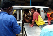 গ্রাম দখলকে কেন্দ্র করে রণক্ষেত্র মঙ্গলকোটের বকুলিয়া গ্রাম