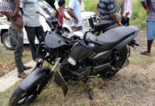 সৎকার করে ফেরার পথে দুর্ঘটনা, মৃত ২, আহত ১