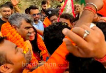 অন্ডালে জিতেন্দ্র তিওয়ারিকে স্বাগত জানালেন বিজেপি কর্মীরা