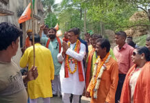 গলসি কেন্দ্রে বিজেপি প্রার্থী বিকাশ বিশ্বাসের পাশে তপন বাগদি