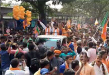 দুর্গাপুরে তৃণমূল-বিজেপি প্রার্থীরা মনোনয়ন জমা দিলেন