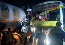 বর্ধমানের বাজেপ্রতাপপুরে বাস-গ্যাস ট্যাঙ্কারের মুখোমুখি সংঘর্ষ