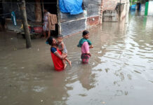 সোমবারের ভারি বৃষ্টিতে জলমগ্ন বর্ধমানের কিছু এলাকা