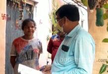 দুর্গাপুরে গরহাজির পড়ুয়াদের দুয়ারে প্রধান শিক্ষক