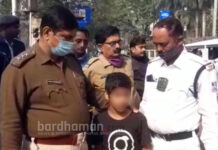 মন টিকছে না দুর্গাপুরে, একাই বিহার রওনা দিল শিশু