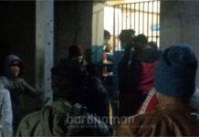মাস্ক না পরে বাজারে ঘোরাঘুরি, পানাগড়ে আটক ২০