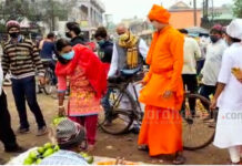 স্বামীজীর জন্মদিনে স্বামী বিবেকানন্দ সেজে করোনা সচেতনতার বার্তা