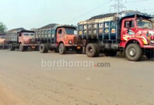 পাণ্ডবেশ্বরে ওভারলোড ও বৈধ কাগজ না থাকায় ফাইন বহু গাড়িকে
