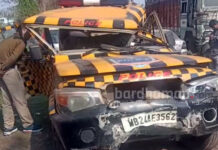 রাজবাঁধের কাছে পুলিশ ভ্যানে ধাক্কা ট্রাকের, মৃত পুলিশকর্মী