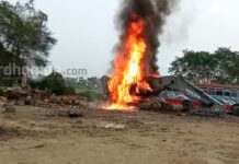 পানাগড়ে দাউ দাউ করে জ্বলল মাটি কাটার যন্ত্র
