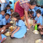 mid-day-meal-serve4