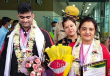 দুর্গাপুরের গৃহবধূ এশিয়ান ভারোত্তোলন থেকে ৪টি সোনা আনলেন